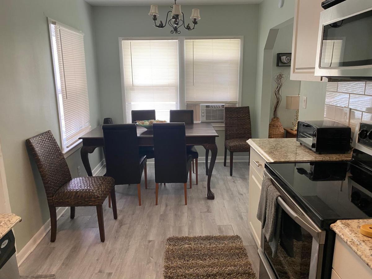 5 Min To Beach Large Living Room Fenced Backyard Bbq Firepit Driveway Boat Parking Lake Worth Beach Εξωτερικό φωτογραφία