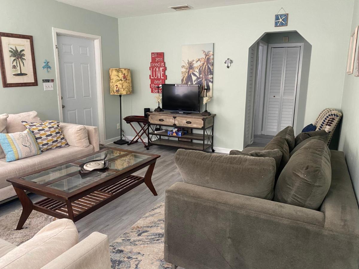 5 Min To Beach Large Living Room Fenced Backyard Bbq Firepit Driveway Boat Parking Lake Worth Beach Εξωτερικό φωτογραφία
