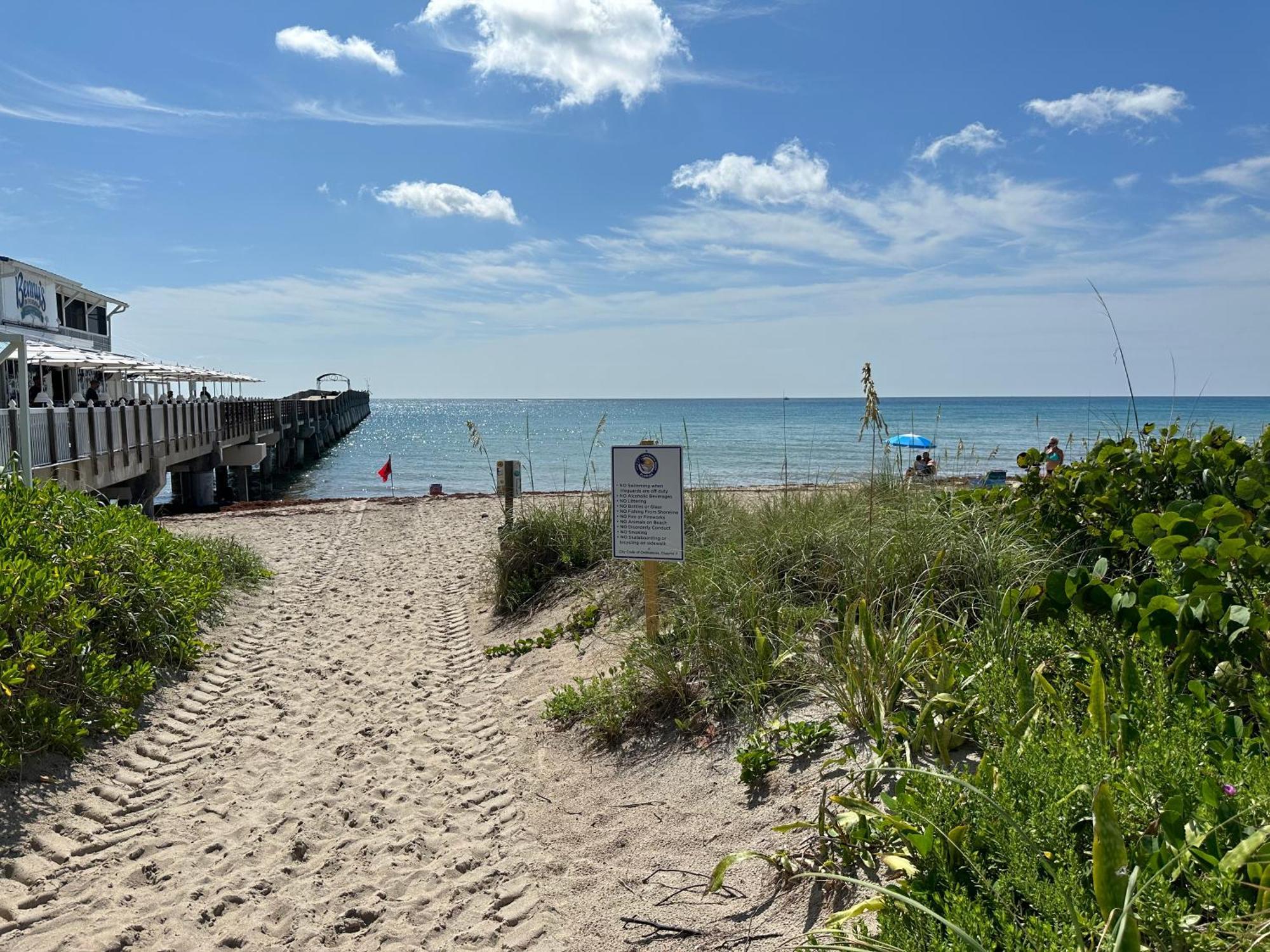 5 Min To Beach Large Living Room Fenced Backyard Bbq Firepit Driveway Boat Parking Lake Worth Beach Εξωτερικό φωτογραφία
