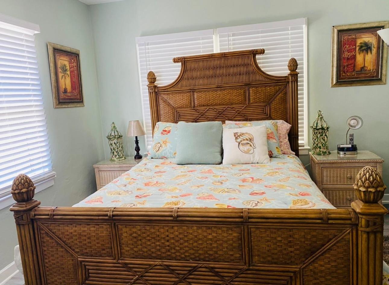5 Min To Beach Large Living Room Fenced Backyard Bbq Firepit Driveway Boat Parking Lake Worth Beach Εξωτερικό φωτογραφία